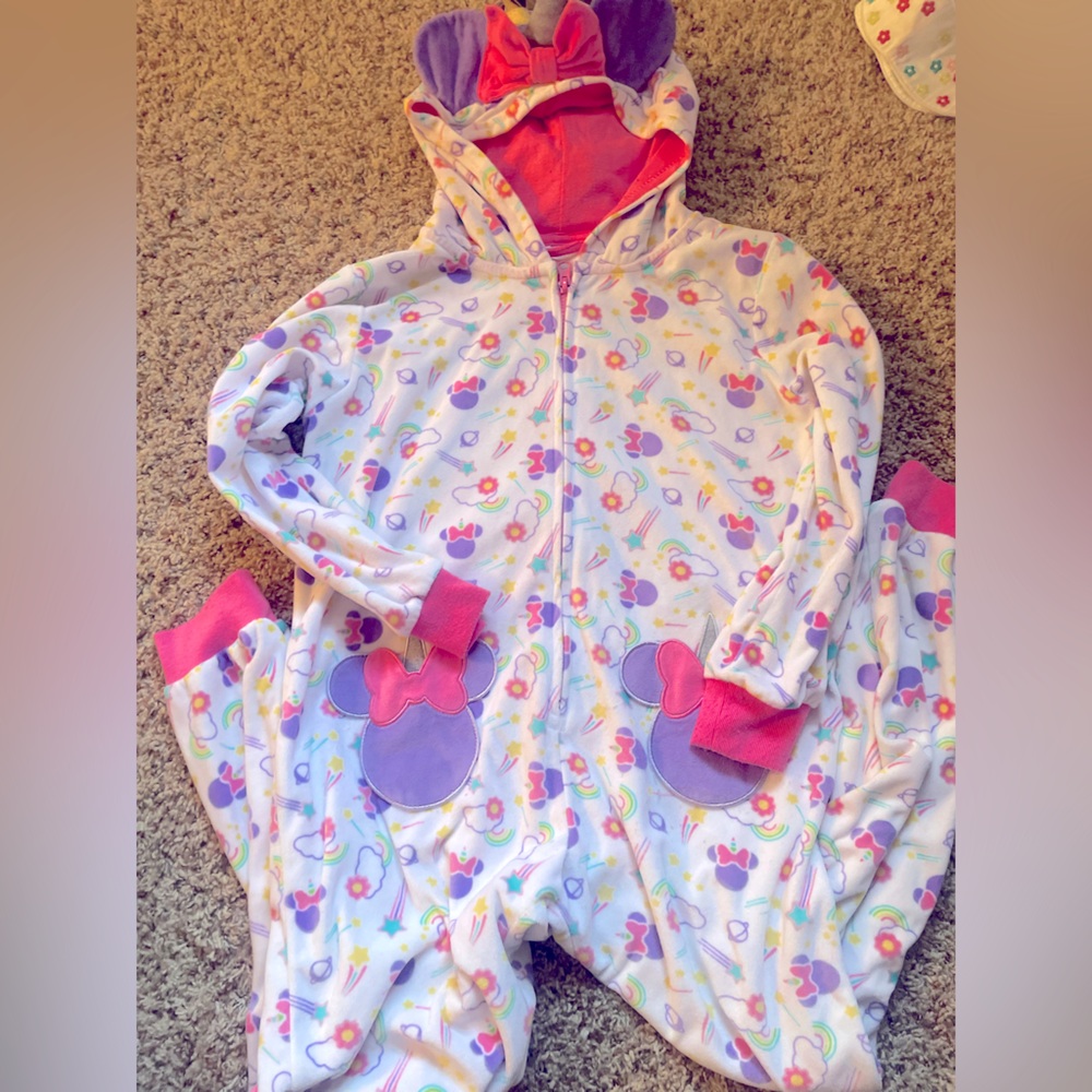 Minnie colorful one piece pajamas with ears and unicorn size 7-8, soft